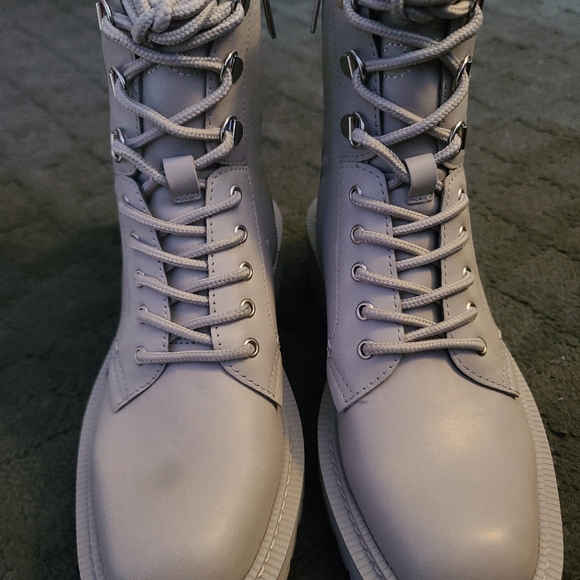 Lue Combat Boots - Picture 3 of 16